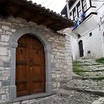 Boutique Osumi 3* Berat