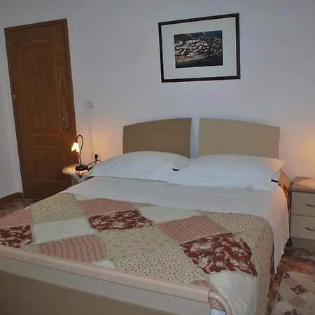 Boutique Osumi מלון 3*