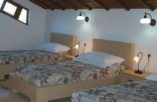 Boutique Osumi 3* בראט