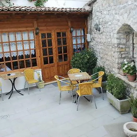 Boutique Osumi 3* Берат